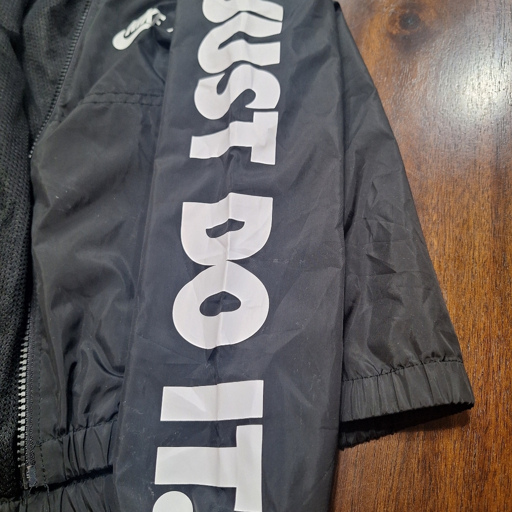 Nike Boys Full Zip Lightweight Hooded Windbreaker Jacket Black Size XS 4 - Picture 4 of 5